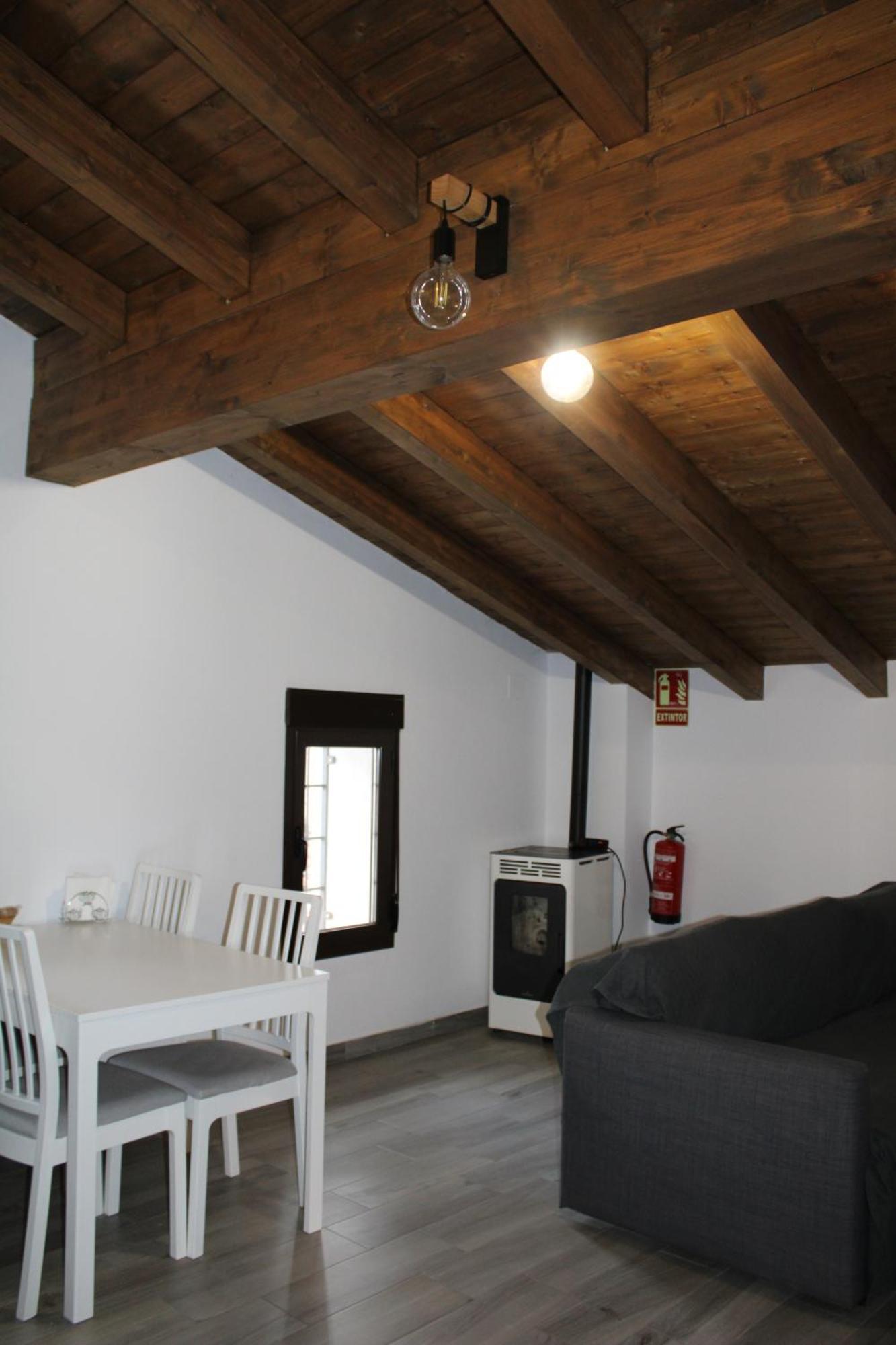 Apartamentos Patas Y Patetas Tragacete Exterior foto